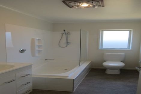 Photo of property in 13 Burford Way, Rolleston, 7615