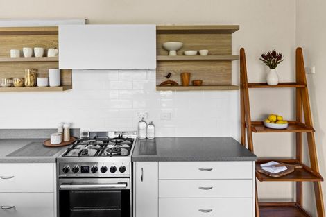 Photo of property in 79 Milton Road, Bluff Hill, Napier, 4110