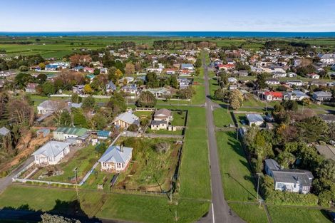 Photo of property in 62-64 Patu-kukupa Street, Manaia, 4612