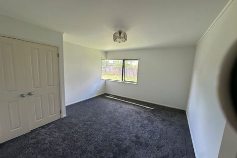 Photo of property in 8 Monet Grove, West Harbour, Auckland, 0618