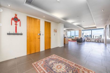 Photo of property in 10a/2 Saint Martins Lane, Grafton, Auckland, 1010