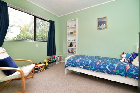 Photo of property in 4 Shadon Place, Stanmore Bay, Whangaparaoa, 0932