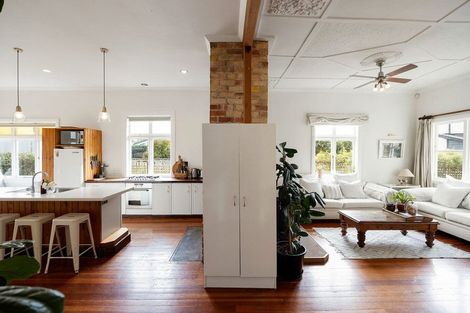 Photo of property in 74 Thornton Road, Cambridge, 3434