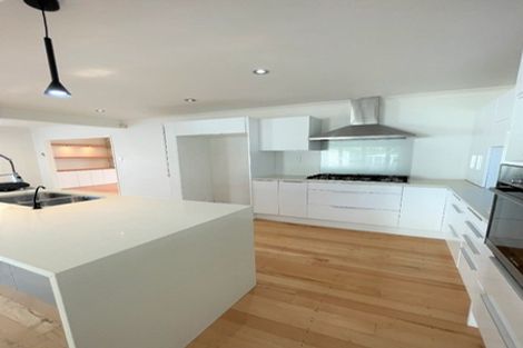 Photo of property in 25 Portadown Avenue, Pakuranga Heights, Auckland, 2010