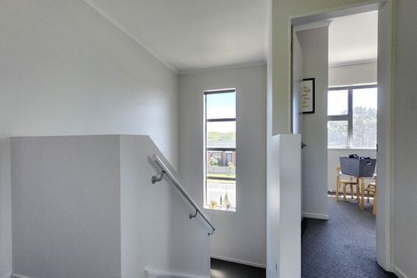 Photo of property in 260 Mark Avenue, Grenada Village, Wellington, 6037