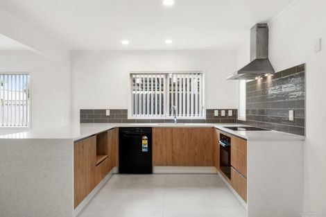 Photo of property in 2/242 Pakuranga Road, Pakuranga Heights, Auckland, 2010