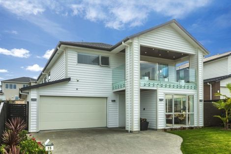 Photo of property in 15 Tawa Place, Orewa, 0931