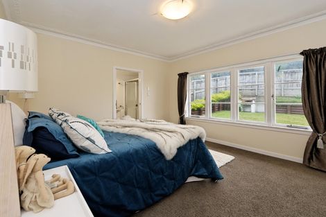 Photo of property in 110 Golf Road, New Lynn, Auckland, 0600