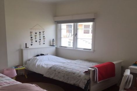 Photo of property in 2/72 Nile Road, Milford, Auckland, 0620