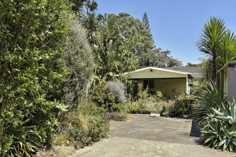 Photo of property in 71 Crawford Avenue, Mangere Bridge, Auckland, 2022