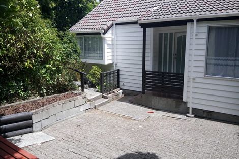 Photo of property in 5a Robert Street, Newlands, Wellington, 6037