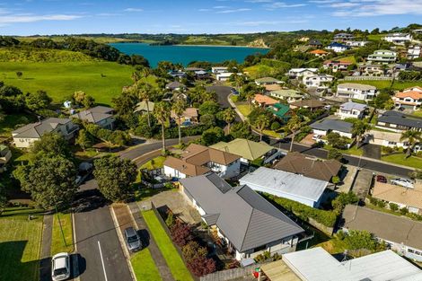 Photo of property in 3 Coralsea Way, Arkles Bay, Whangaparaoa, 0932