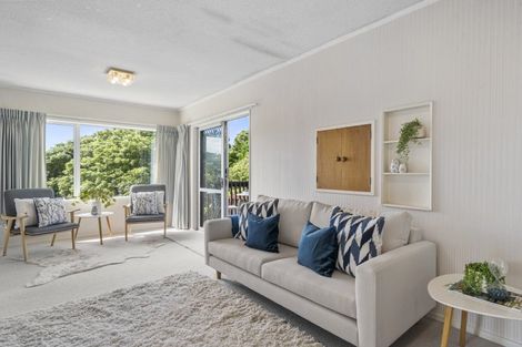 Photo of property in 32 Cranwell Street, Churton Park, Wellington, 6037