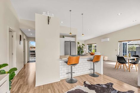 Photo of property in 10 Rena Place, Whitianga, 3510