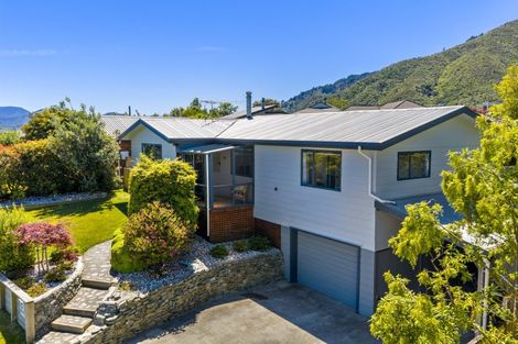 Photo of property in 17 Boons Valley Road, Waikawa, Picton, 7220