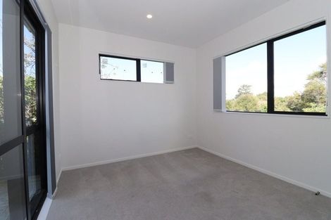 Photo of property in 127a Oreil Avenue, West Harbour, Auckland, 0618