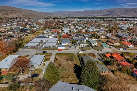 Photo of property in 12 Clare Place, Cromwell, 9310