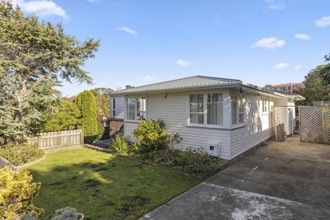 Photo of property in 51 Oakleigh Street, Maungaraki, Lower Hutt, 5010