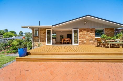 Photo of property in 9 Oawai Place, Marfell, New Plymouth, 4310