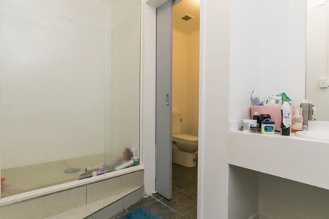 Photo of property in 8b Lipman Street, Mount Victoria, Wellington, 6011