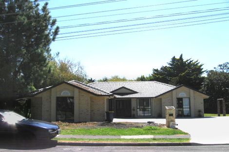 Photo of property in 25 Glenvar Road, Torbay, Auckland, 0630