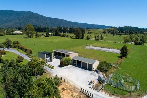 Photo of property in 118 Patons Rock Road, Patons Rock, Takaka, 7182
