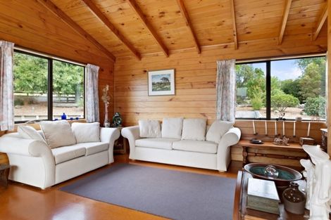 Photo of property in 39 Pipitiwai Drive, Helensville, Kaukapakapa, 0871