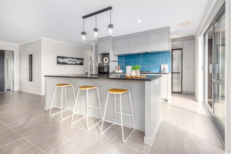 Photo of property in 7 Weatherdeck Close, Whitby, Porirua, 5024