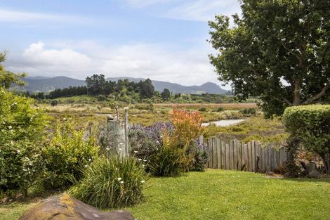 Photo of property in 21 Riverside Place, Katikati, 3129