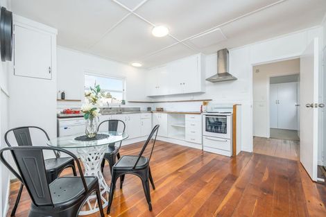 Photo of property in 124 Mangere Road, Otahuhu, Auckland, 1062