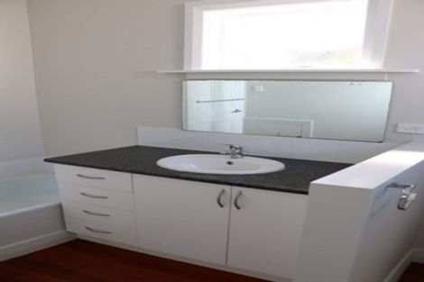 Photo of property in 15 Herbert Street, Waimate, 7924