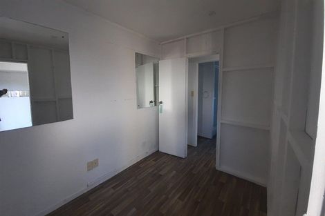 Photo of property in 5 Luxor Place, Massey, Auckland, 0614