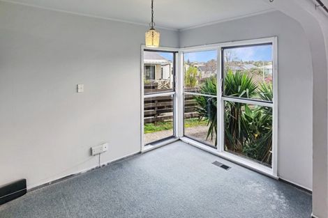 Photo of property in 22 Larne Avenue, Pakuranga Heights, Auckland, 2010