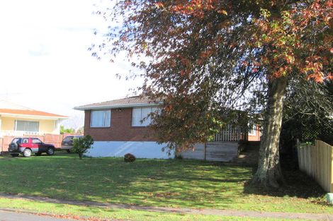 Photo of property in 13 Borrowdace Avenue, Botany Downs, Auckland, 2010