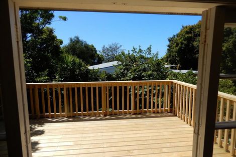 Photo of property in 2/537 Glenfield Road, Glenfield, Auckland, 0629