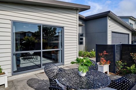 Photo of property in 154 Endeavour Drive, Whitby, Porirua, 5024