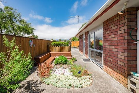 Photo of property in 21b Michael Road, Paraparaumu Beach, Paraparaumu, 5032