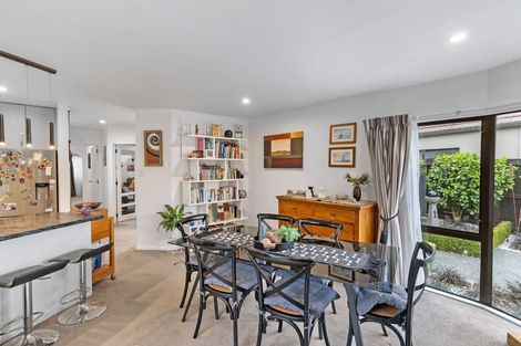 Photo of property in 2 Calverton Place, Halswell, Christchurch, 8025