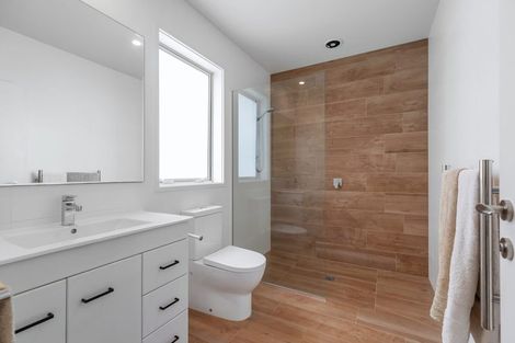 Photo of property in 77 Sandhurst Drive, Papamoa Beach, Papamoa, 3118