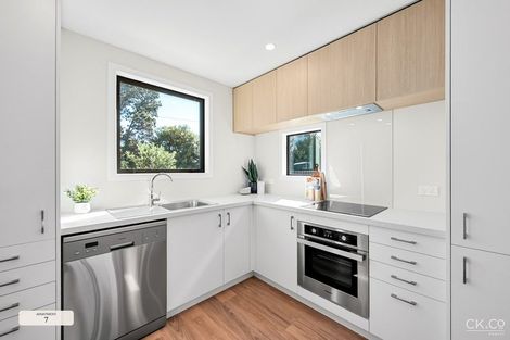 Photo of property in 130 Cambridge Terrace, Fairfield, Lower Hutt, 5011