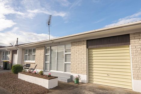 Photo of property in 2/52 Wallace Road, Papatoetoe, Auckland, 2025