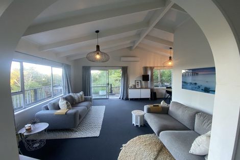 Photo of property in 1/10 Vonnell Place, Birkdale, Auckland, 0626