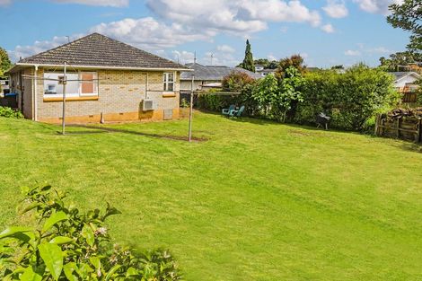 Photo of property in 2/2 Mcdonald Crescent, Mount Wellington, Auckland, 1060