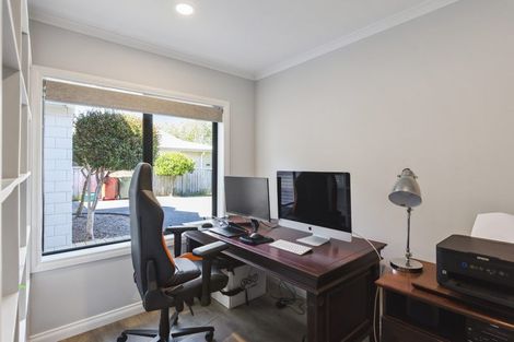 Photo of property in 176 Milne Drive, Paraparaumu, 5032