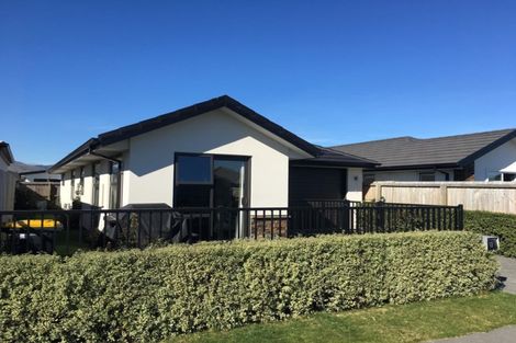 Photo of property in 17 Packard Crescent, Halswell, Christchurch, 8025
