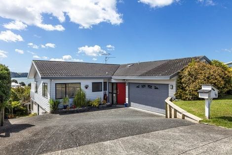 Photo of property in 16 Kahurangi Place, Snells Beach, 0920