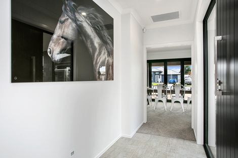 Photo of property in 35 Tulip Drive, Cambridge, 3434