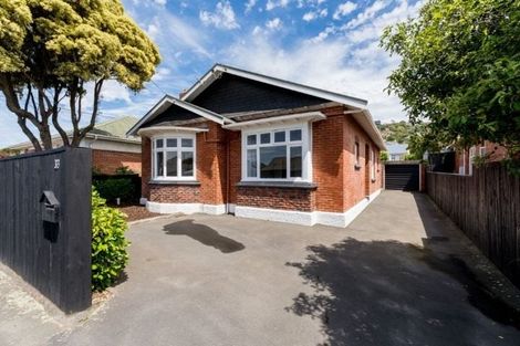 Photo of property in 33 Beach Street, Saint Clair, Dunedin, 9012