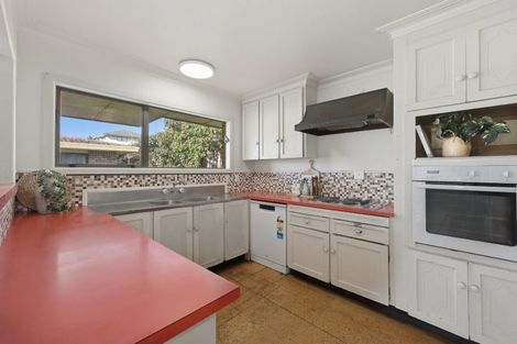 Photo of property in 60 Vale Street, Otumoetai, Tauranga, 3110