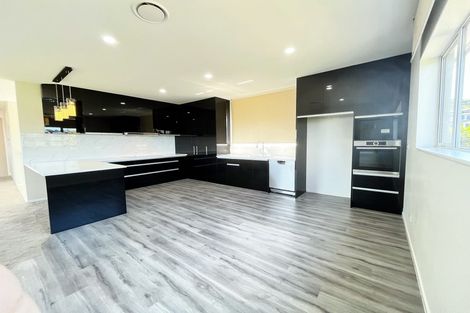 Photo of property in 6 Brickworks Bay Road, Hobsonville, Auckland, 0618